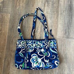 vera bradley shoulder purse small/medium size